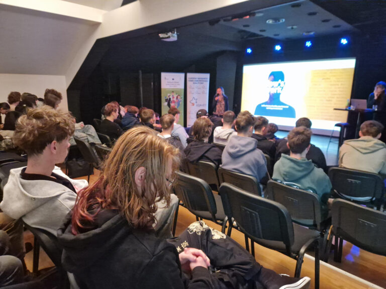 premietanie filmov s diskusiou pre žiakov